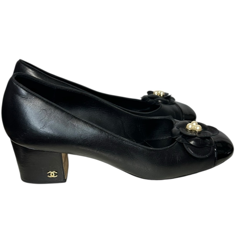 Chanel Camellia Pearl Block Heel Pumps 39 - Picture 10 of 12